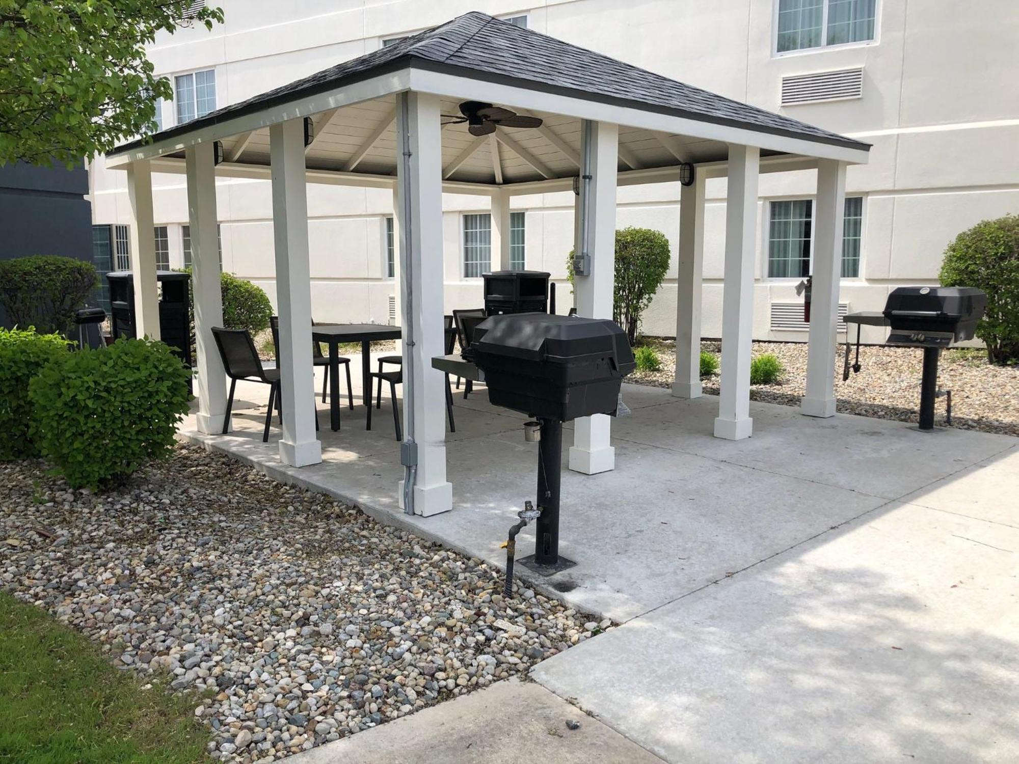 Candlewood Suites Fort Wayne - Nw By Ihg Exterior photo