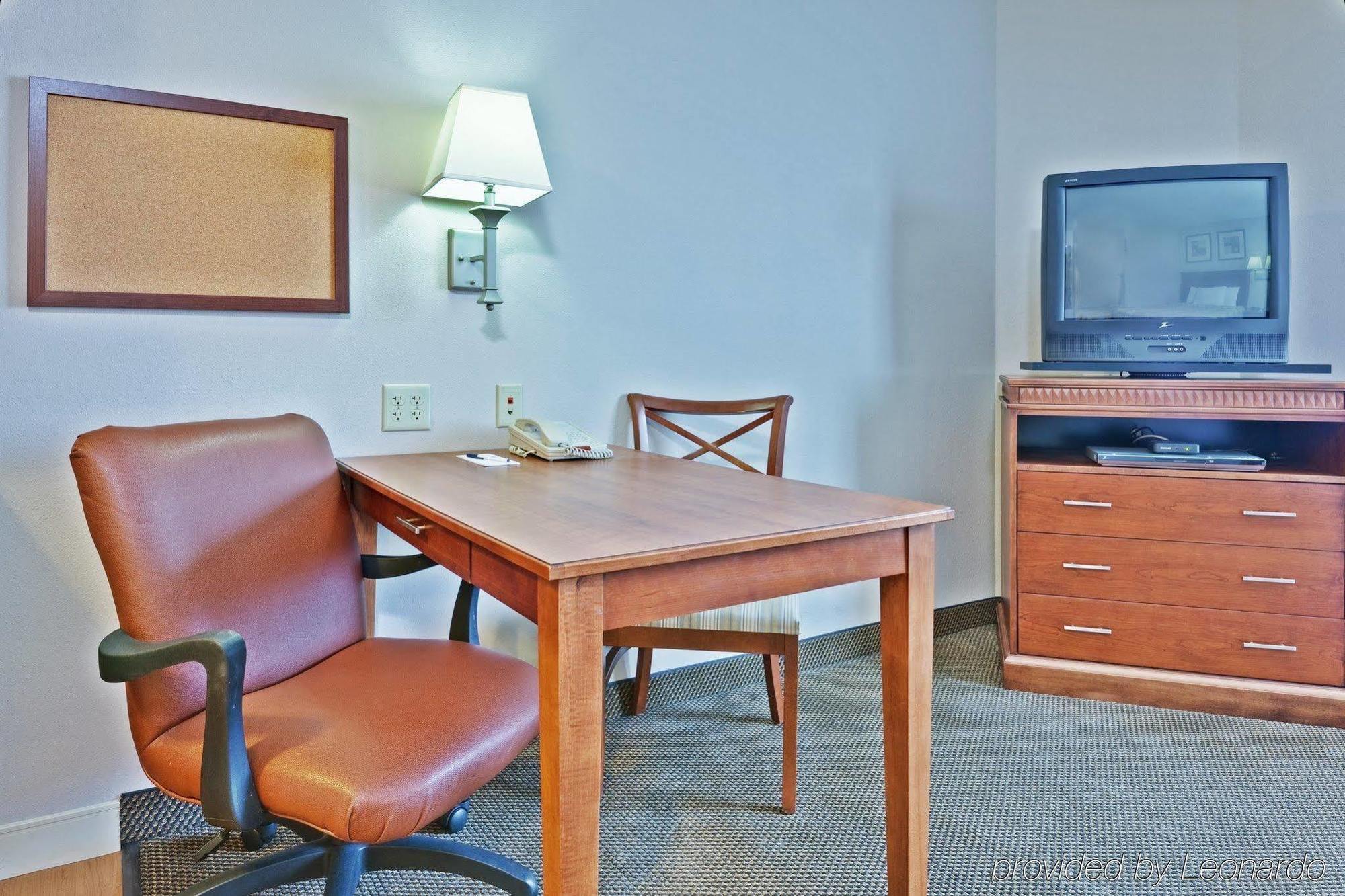 Candlewood Suites Fort Wayne - Nw By Ihg Room photo